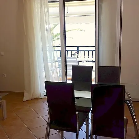 Beachfront And Villas Glifada