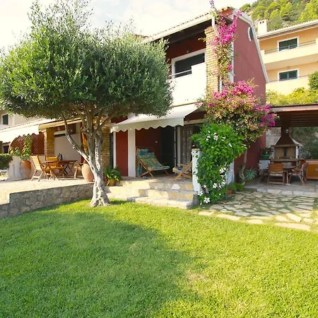 Beachfront And Villas *