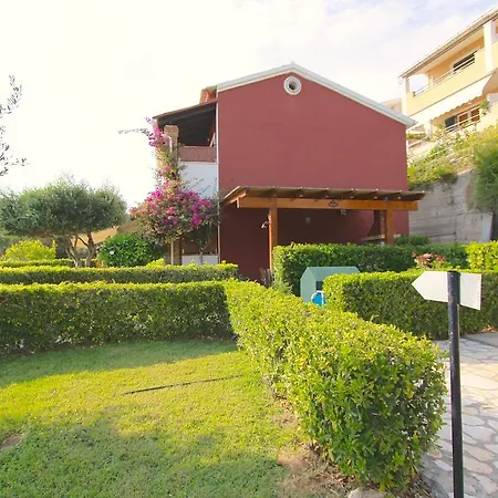 Beachfront And Villas Appartamento Glifada