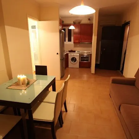 Beachfront And Villas Appartamento Glifada