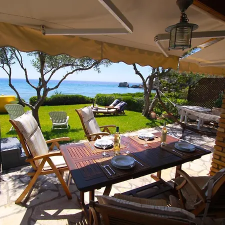Beachfront And Villas Appartamento Glifada