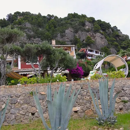 Appartamento Beachfront And Villas