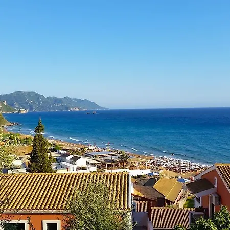 Beachfront And Villas *