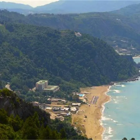 Beachfront And Villas *
